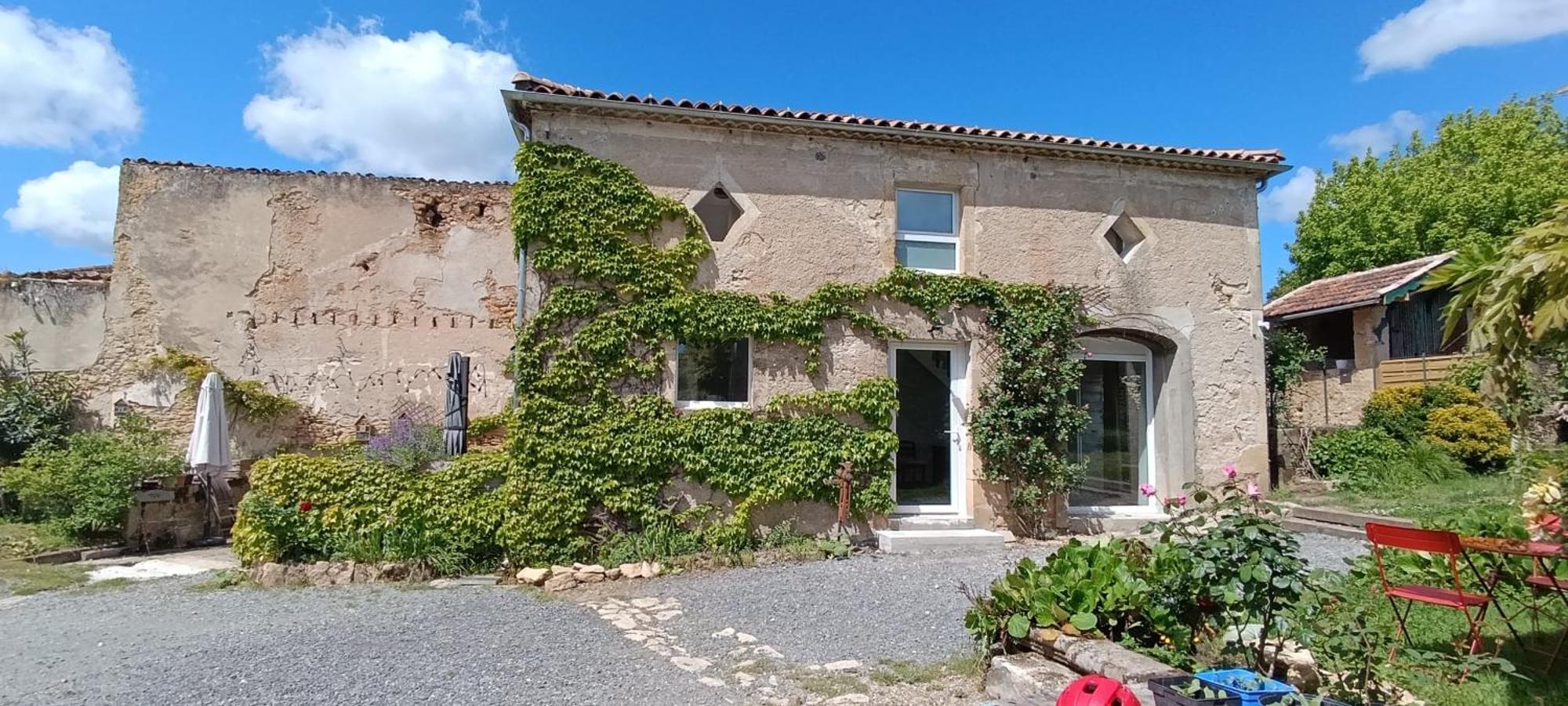 Maison Irondas Saint-Pierre-d'Aurillac المظهر الخارجي الصورة