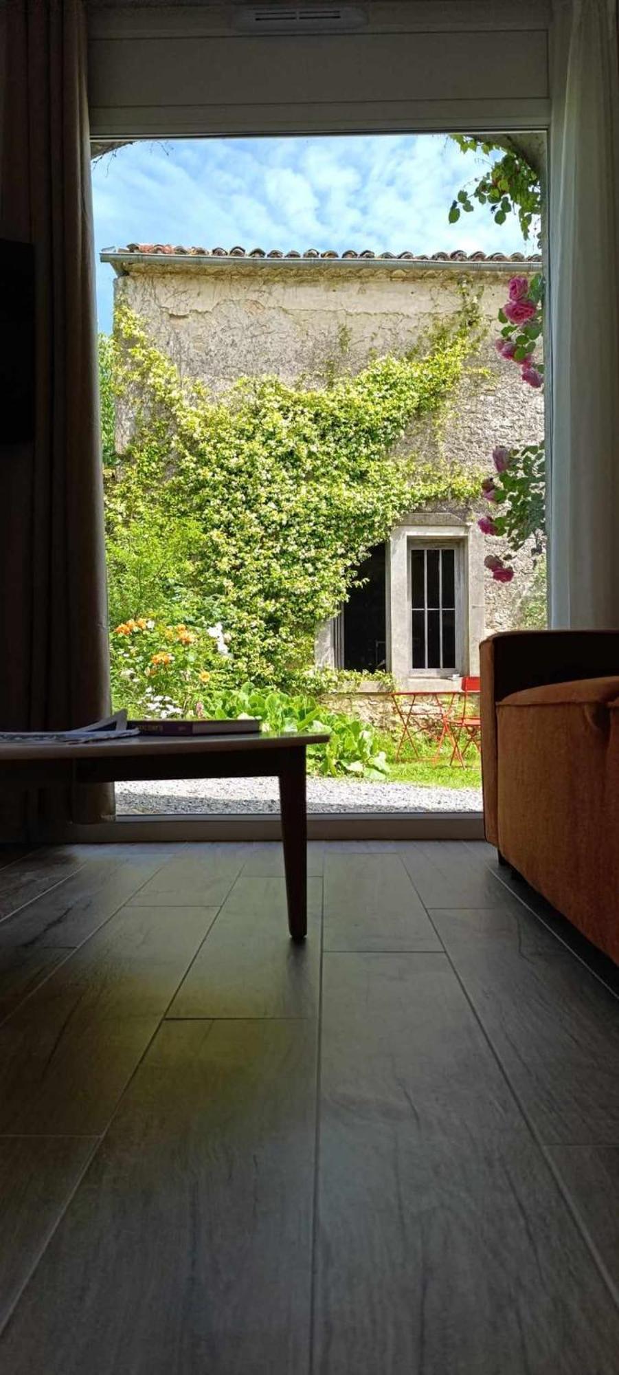 Maison Irondas Saint-Pierre-d'Aurillac المظهر الخارجي الصورة